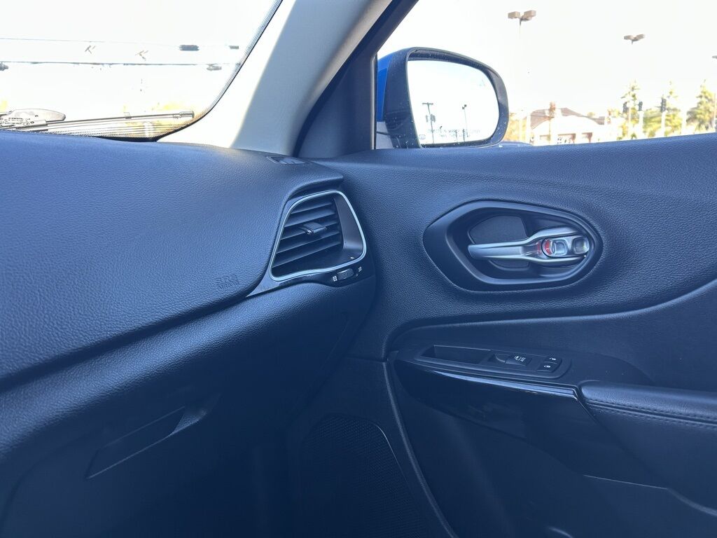 2021 Jeep Cherokee Altitude Crestwood KY