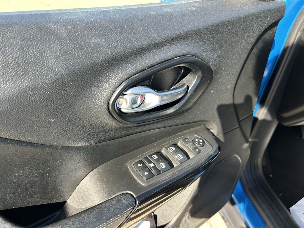 2021 Jeep Cherokee Altitude Crestwood KY