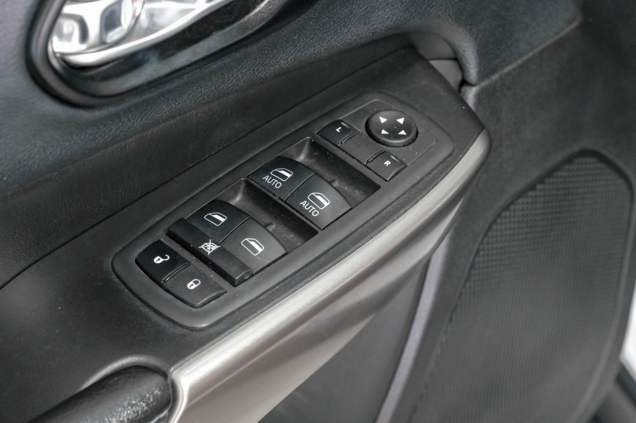 2021 Jeep Cherokee LATITUDE PLUS 4WD BLIND SPOT ASSIST LEATHER HEATED SEATS REAR CA Carrollton TX