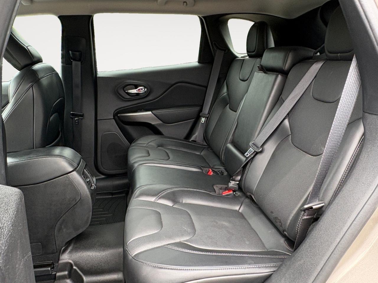 2021 Jeep Cherokee Latitude Lux, AUTO START/STOP, LANE KEEP ASSIST, BLIND SPOT ALERT, POWER LIFTGATE, ROOF RACKS, APPLE CARPLAY/ANDROID AUTO, BACKUP CAMERA, HEATED STEERING WHEEL & SEATS, LOW MILES, ONLY 1 OWNER, CLEAN CARFAX, THIS JEEP IS READY FOR IT'S NEW OWNER Virginia Beach VA