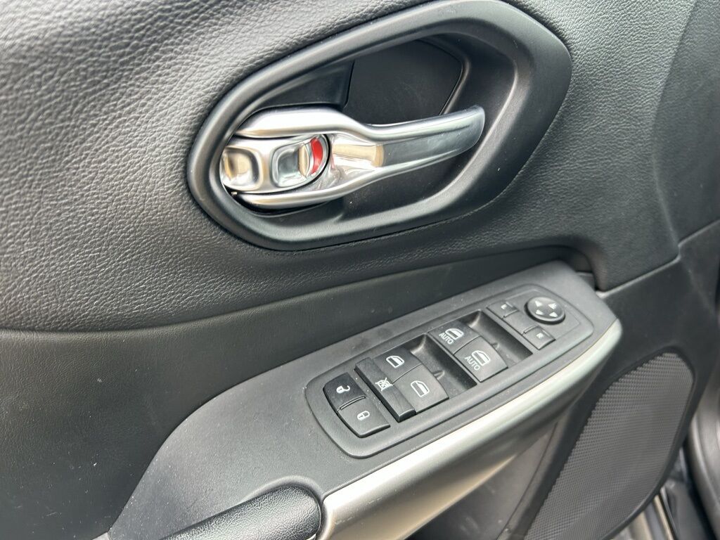 2021 Jeep Cherokee Latitude Lux Crestwood KY