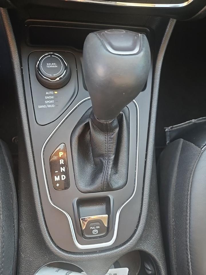 2021 Jeep Cherokee Latitude Lux West Burlington IA