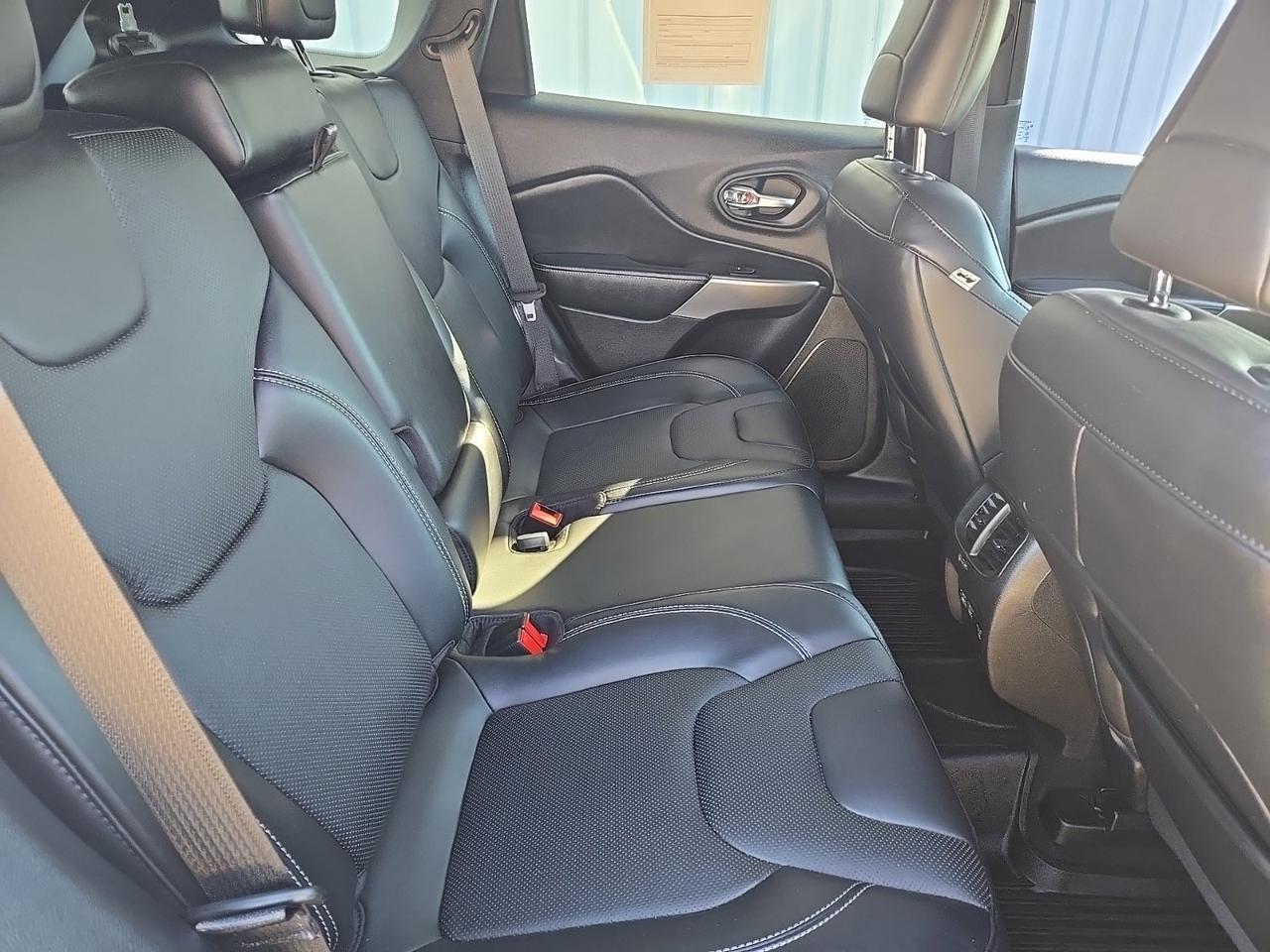 2021 Jeep Cherokee Latitude Lux West Burlington IA