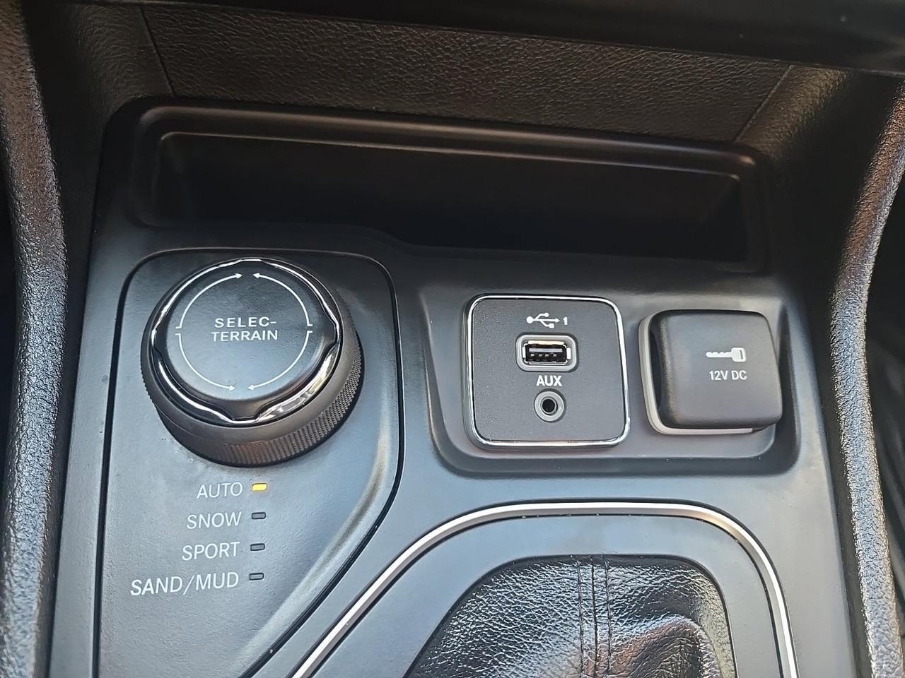 2021 Jeep Cherokee Latitude Lux West Burlington IA