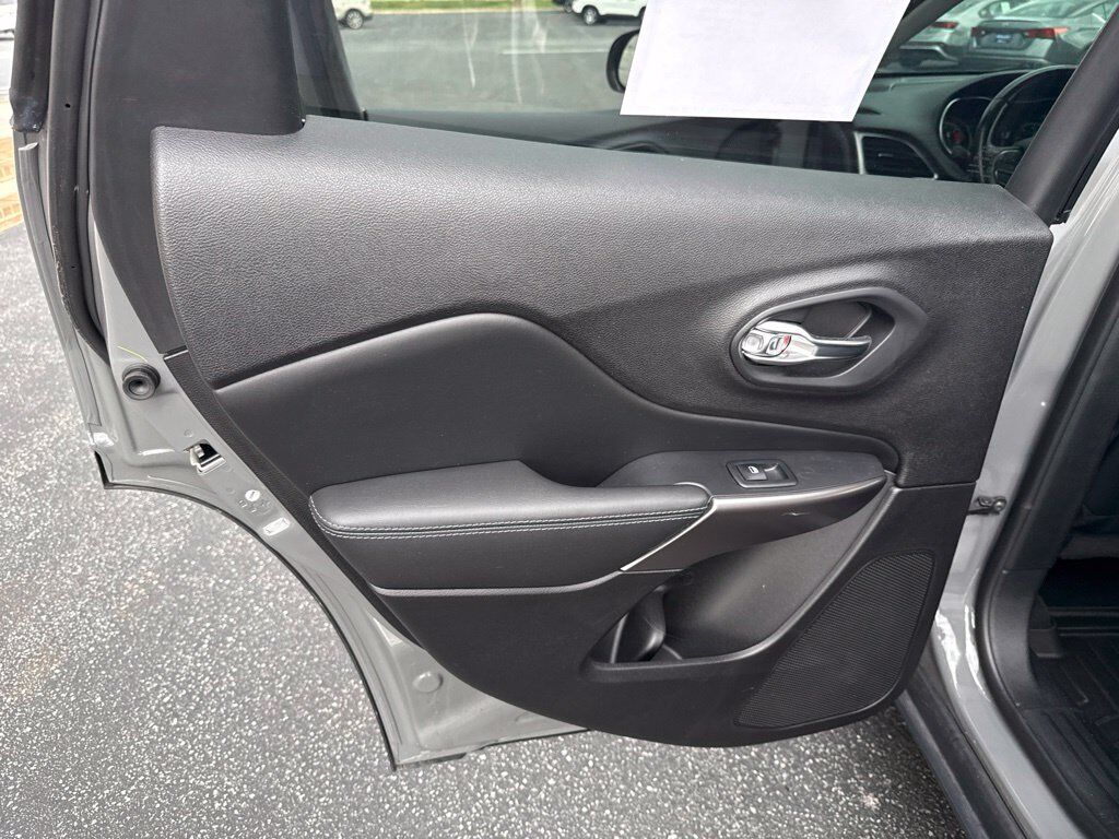 2021 Jeep Cherokee Latitude Plus Mount Joy PA
