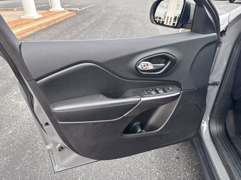 2021 Jeep Cherokee Latitude Plus Mount Joy PA