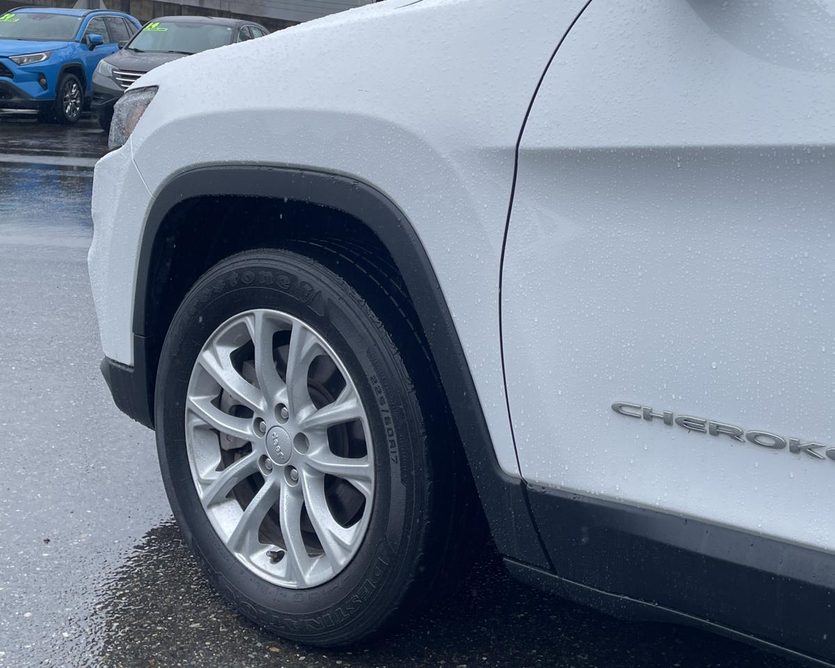 2021 Jeep Cherokee Latitude Sport Utility 4D