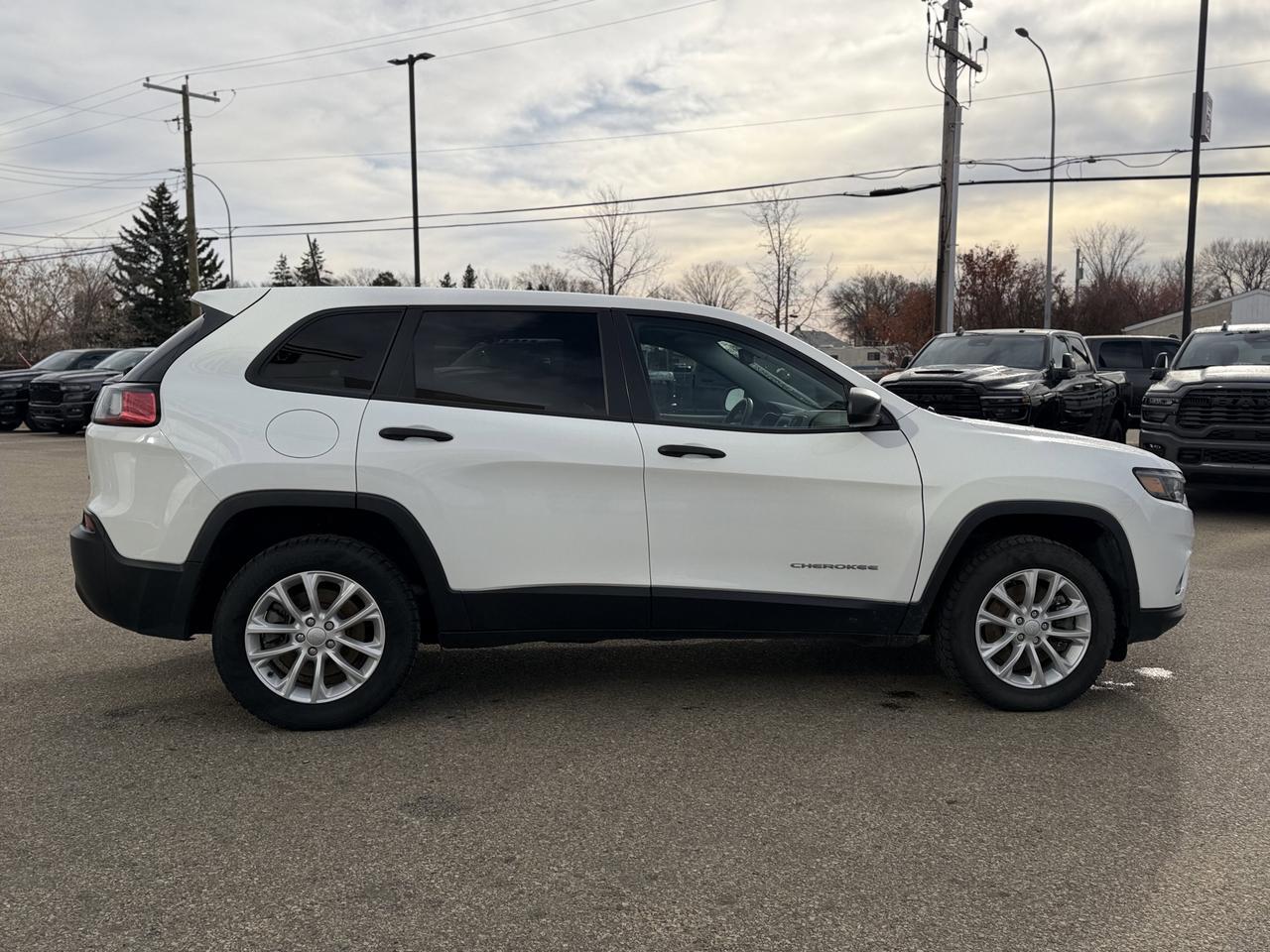 2021 Jeep Cherokee Sport 4x4 | Cloth | Heated Seats | Remote Start | UConnect Redwater AB
