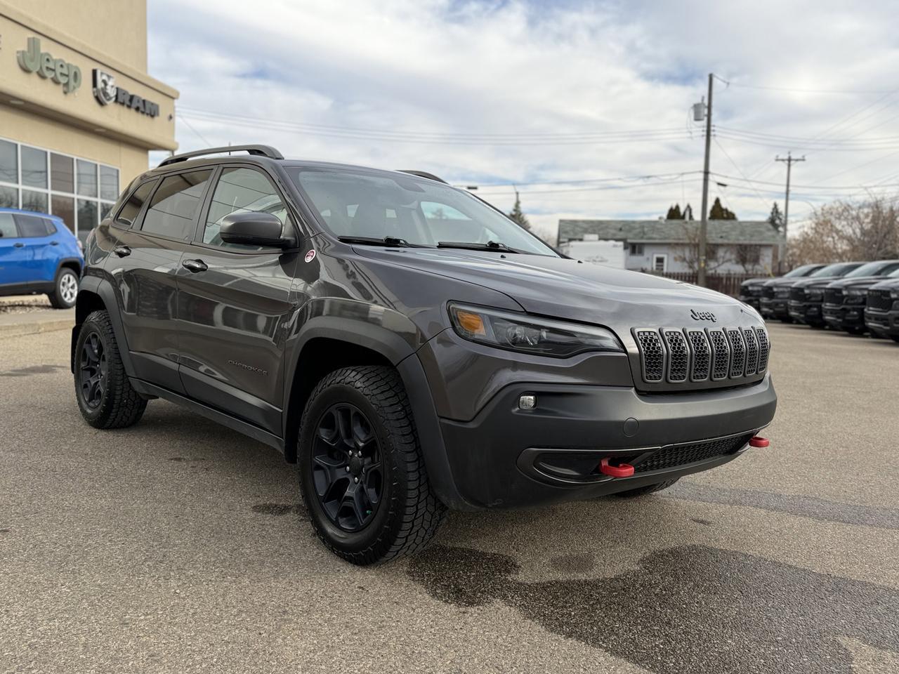 2021 Jeep Cherokee Trailhawk 4x4 | V6 | Remote Start | Backup Camera | Heated Seats Redwater AB
