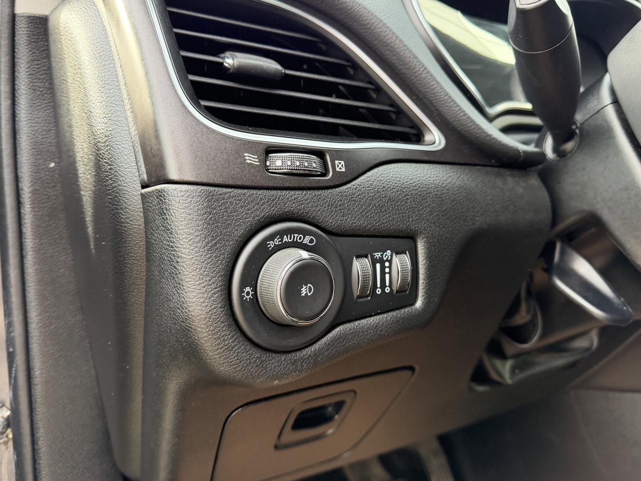 2021 Jeep Cherokee Trailhawk 4x4 | V6 | Remote Start | Backup Camera | Heated Seats Redwater AB