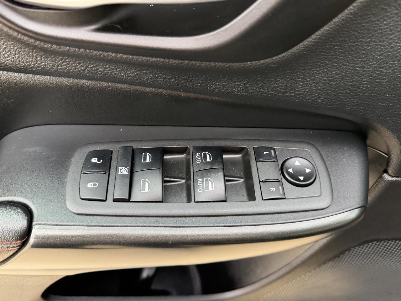 2021 Jeep Cherokee Trailhawk 4x4 | V6 | Remote Start | Backup Camera | Heated Seats Redwater AB