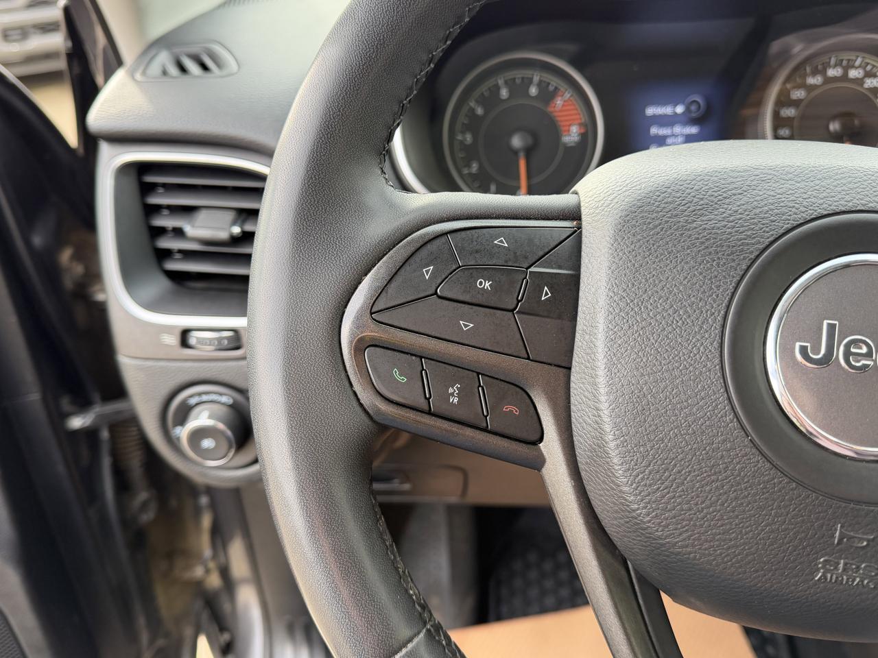 2021 Jeep Cherokee Trailhawk 4x4 | V6 | Remote Start | Backup Camera | Heated Seats Redwater AB