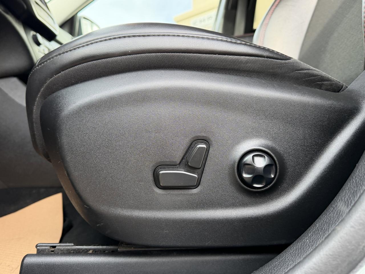 2021 Jeep Cherokee Trailhawk 4x4 | V6 | Remote Start | Backup Camera | Heated Seats Redwater AB