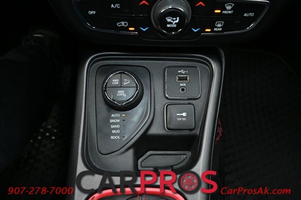 2021 Jeep Compass Trailhawk 4x4 - 2.4L - Leather Seats - Bluetooth - Backup Camera - Blind Spot and Cross Path Detection - Keyless Entry - Push To Start Anchorage AK