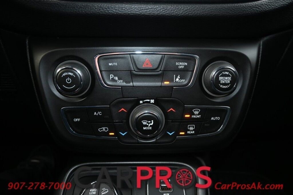 2021 Jeep Compass Trailhawk 4x4 - 2.4L - Leather Seats - Bluetooth - Backup Camera - Blind Spot and Cross Path Detection - Keyless Entry - Push To Start Anchorage AK
