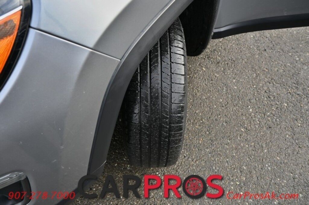 2021 Jeep Compass Trailhawk 4x4 - 2.4L - Leather Seats - Bluetooth - Backup Camera - Blind Spot and Cross Path Detection - Keyless Entry - Push To Start Anchorage AK
