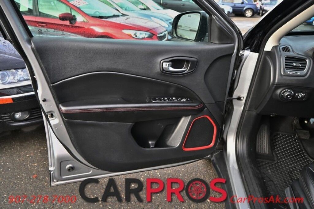 2021 Jeep Compass Trailhawk 4x4 - 2.4L - Leather Seats - Bluetooth - Backup Camera - Blind Spot and Cross Path Detection - Keyless Entry - Push To Start Anchorage AK