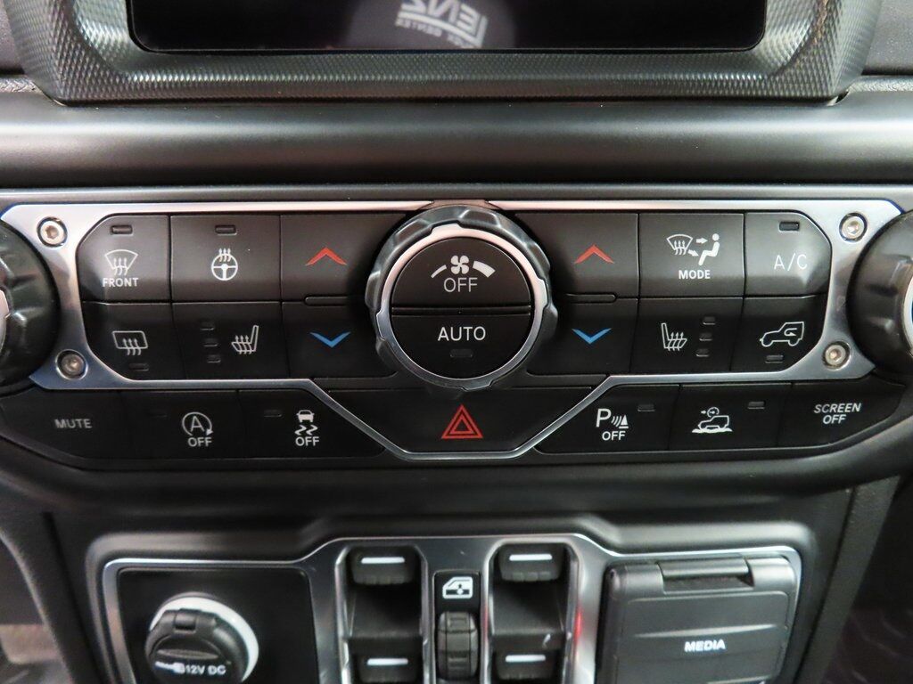 2021 Jeep Gladiator 4x4 Crew Cab Mojave Fond du Lac WI