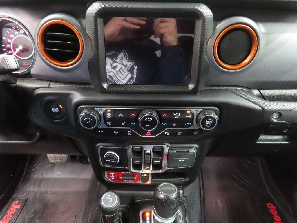 2021 Jeep Gladiator 4x4 Crew Cab Mojave Fond du Lac WI