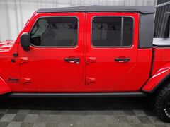 2021 Jeep Gladiator 4x4 Crew Cab Willys Fond du Lac WI