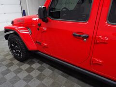 2021 Jeep Gladiator 4x4 Crew Cab Willys Fond du Lac WI