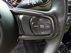 2021 Jeep Gladiator 4x4 Crew Cab Willys Fond du Lac WI