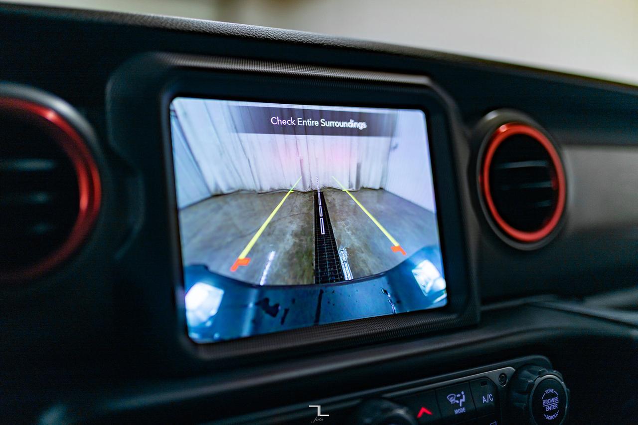 2021 Jeep Gladiator 4x4 Willys Nav BCam Red Deer AB