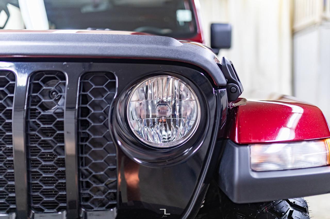 2021 Jeep Gladiator 4x4 Willys Nav BCam Red Deer AB