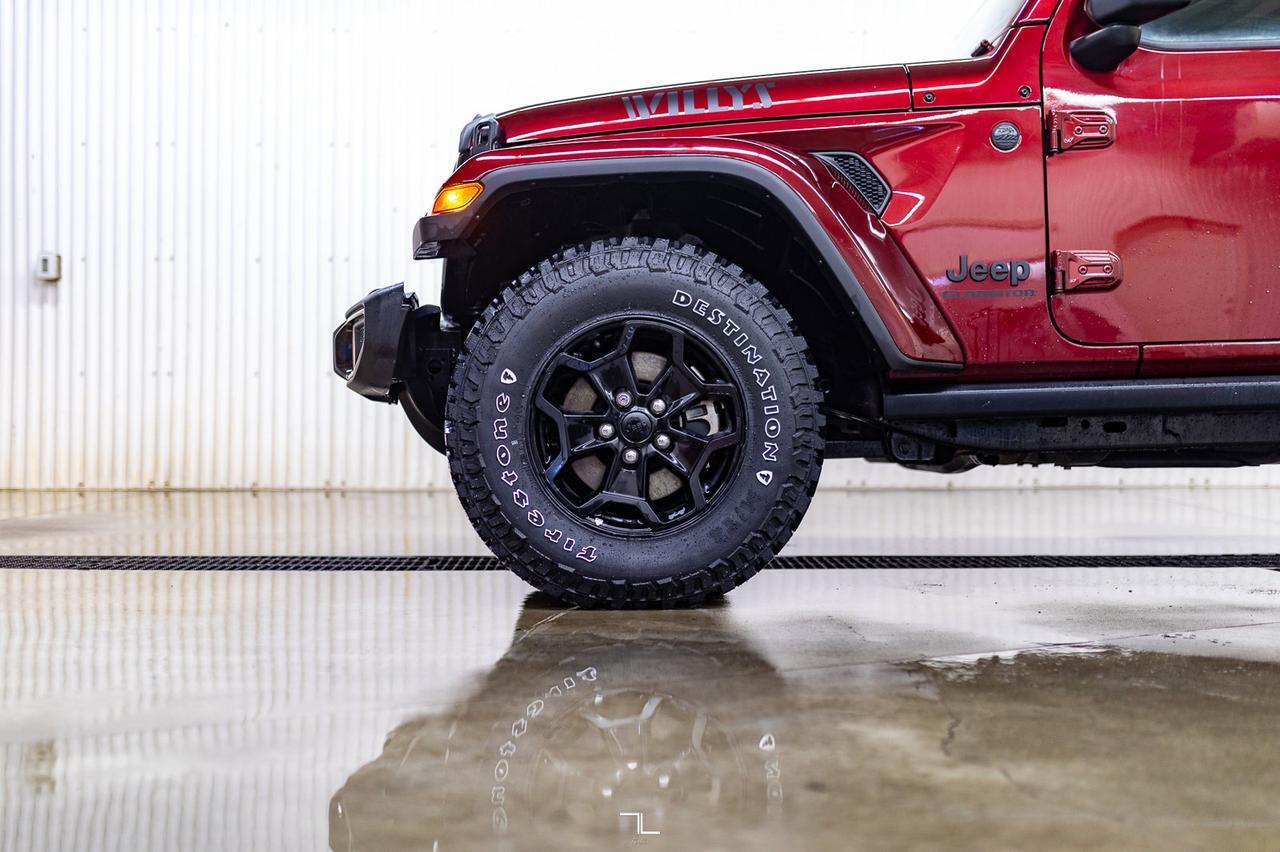 2021 Jeep Gladiator 4x4 Willys Nav BCam Red Deer AB