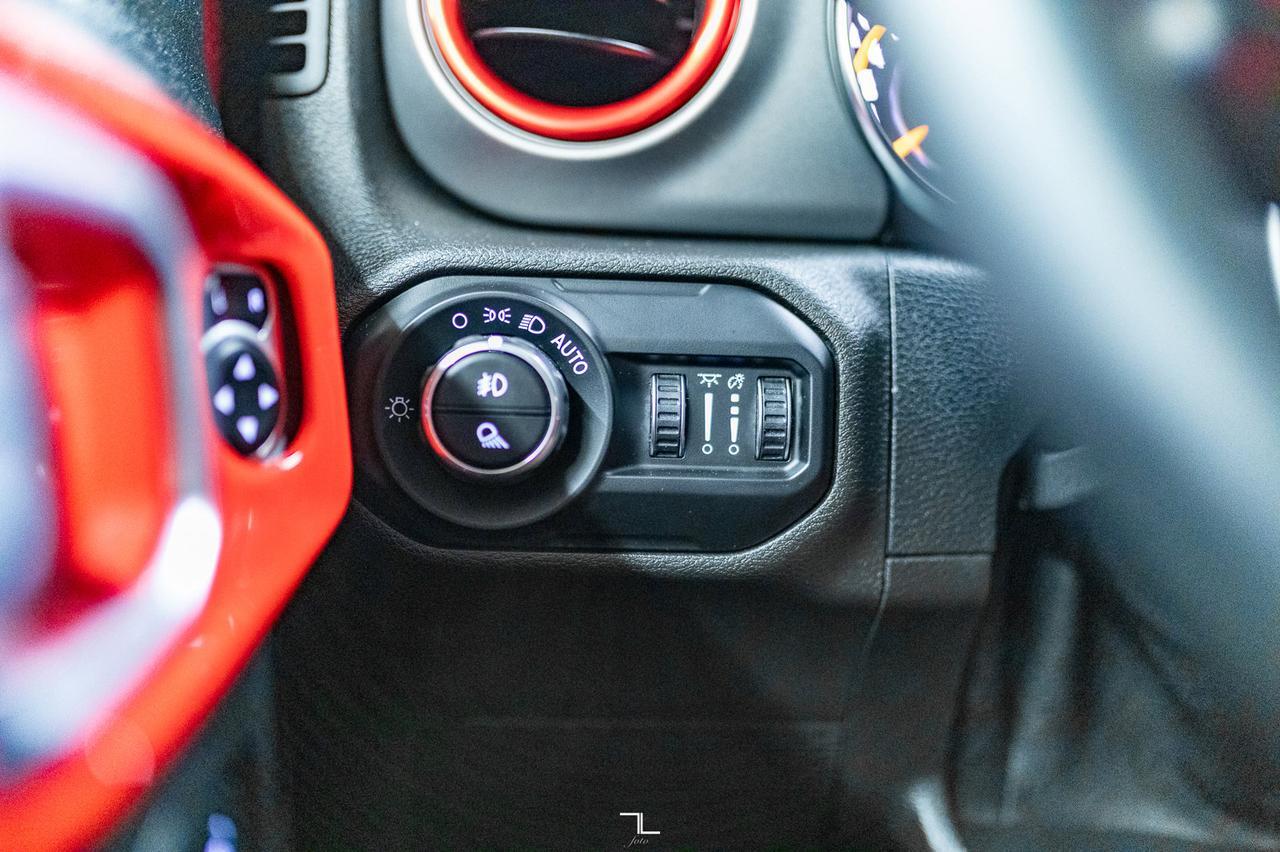 2021 Jeep Gladiator 4x4 Willys Nav BCam Red Deer AB