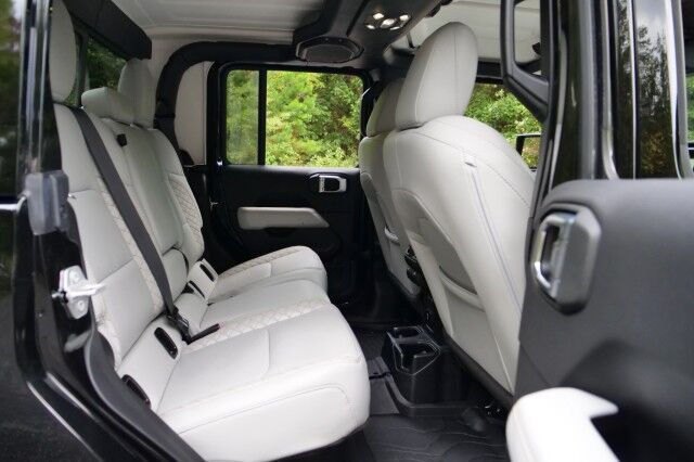2021 Jeep Gladiator High Altitude 4X4 / Adaptive Cruise / Heated Seats! High Point NC
