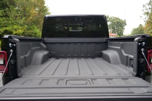 2021 Jeep Gladiator High Altitude 4X4 / Adaptive Cruise / Heated Seats! High Point NC