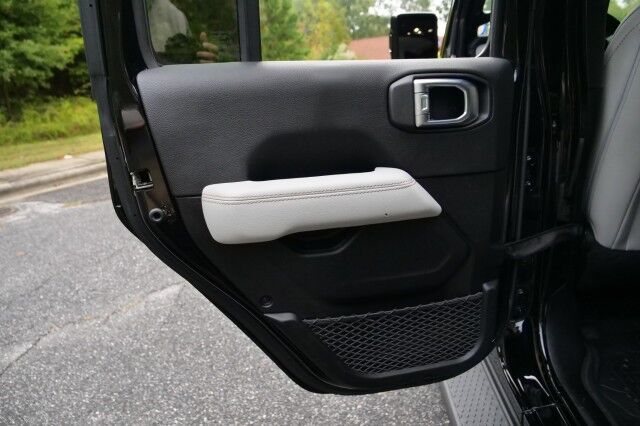 2021 Jeep Gladiator High Altitude 4X4 / Adaptive Cruise / Heated Seats! High Point NC