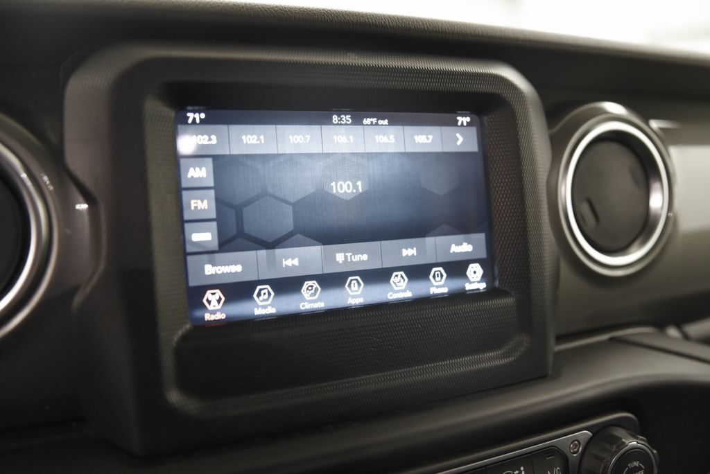 2021 Jeep Gladiator Overland Akron OH