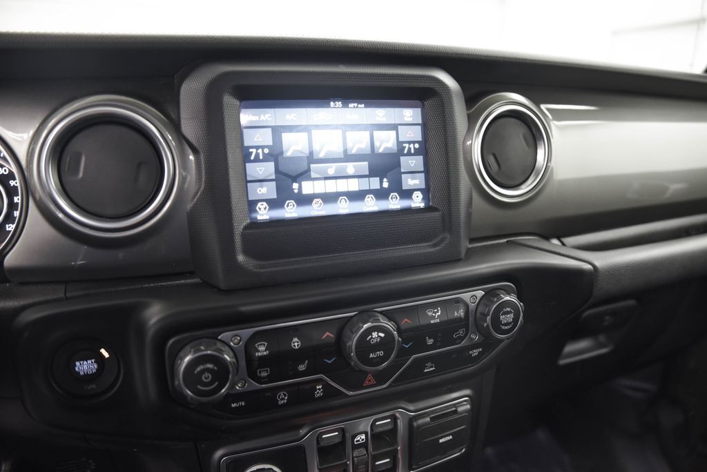 2021 Jeep Gladiator Overland Akron OH