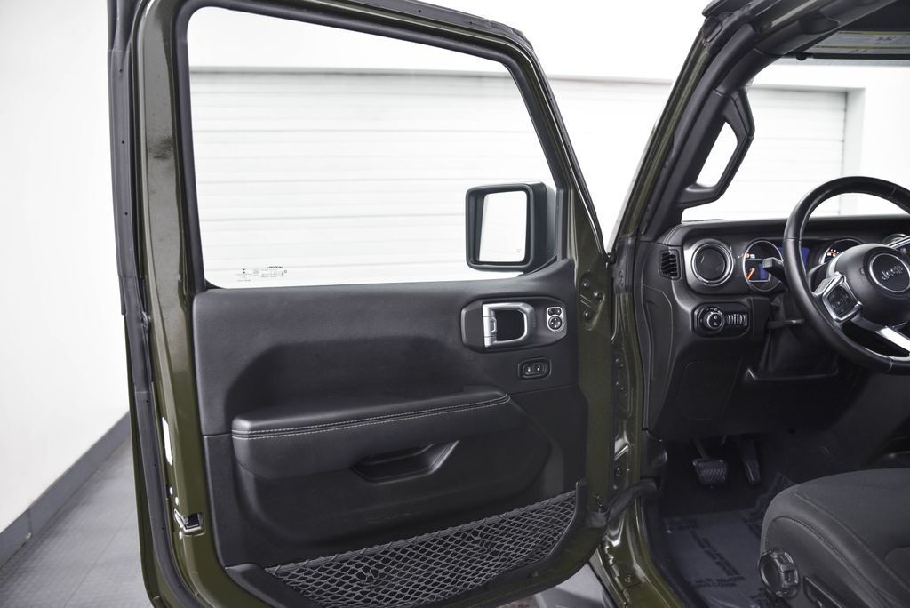 2021 Jeep Gladiator Overland Akron OH