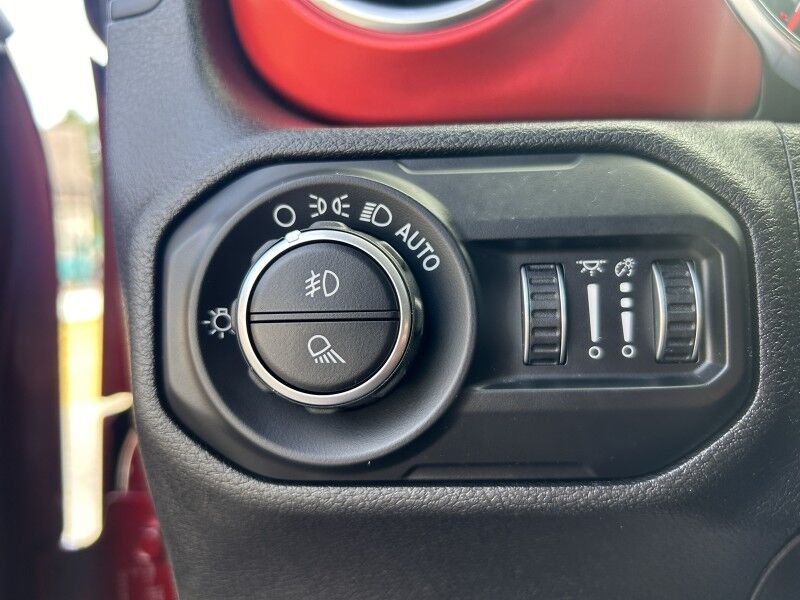 2021 Jeep Gladiator Rubicon - 1 OWNER - WELL MAINTAINED - LOADED Whitinsville MA