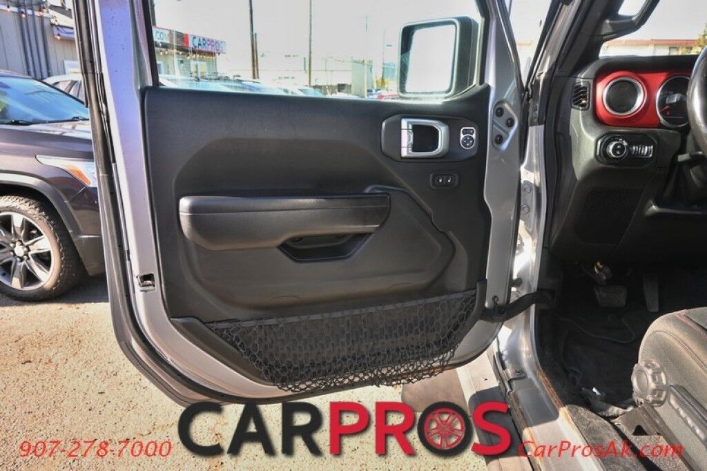 2021 Jeep Gladiator Rubicon - 4X4 - Cold Weather Group - Auto Start - Heated Seats & Steering Wheel - Alpine Speakers - Navigation - Apple CarPlay & Android Auto - Reverse Camera - Steel Bumper Group w/ Winch - 3 Piece Freedome Hard Top - Tow PKG Anchorage AK