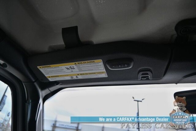 2021 Jeep Gladiator Rubicon / 4X4 / Lifted / Fox Shocks / GIGGLEPIN Winch / Custom Fender Flares & Bumper / Auto Start / Heated Leather Seats & Steering / NAV / Apple CarPlay & Android Auto / Tonneau Cover / Tow Pkg / 1-Owner Anchorage AK