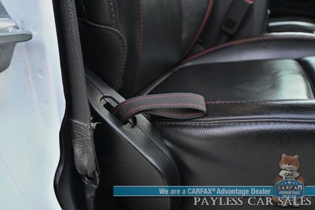 2021 Jeep Gladiator Rubicon / 4X4 / Lifted / Fox Shocks / GIGGLEPIN Winch / Custom Fender Flares & Bumper / Auto Start / Heated Leather Seats & Steering / NAV / Apple CarPlay & Android Auto / Tonneau Cover / Tow Pkg / 1-Owner Anchorage AK