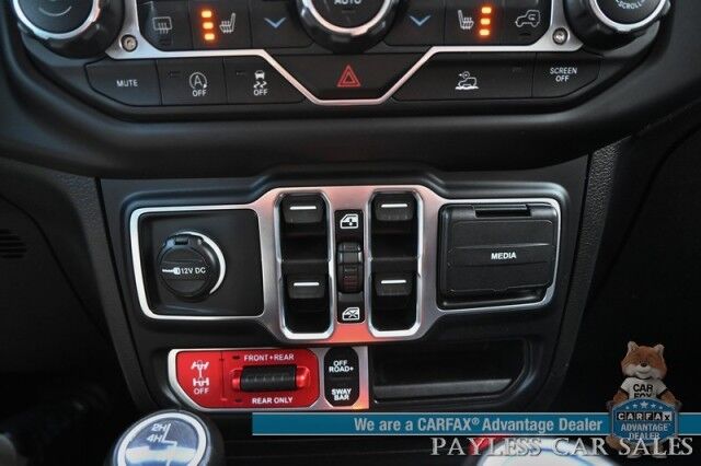 2021 Jeep Gladiator Rubicon / 4X4 / Lifted / Fox Shocks / GIGGLEPIN Winch / Custom Fender Flares & Bumper / Auto Start / Heated Leather Seats & Steering / NAV / Apple CarPlay & Android Auto / Tonneau Cover / Tow Pkg / 1-Owner Anchorage AK