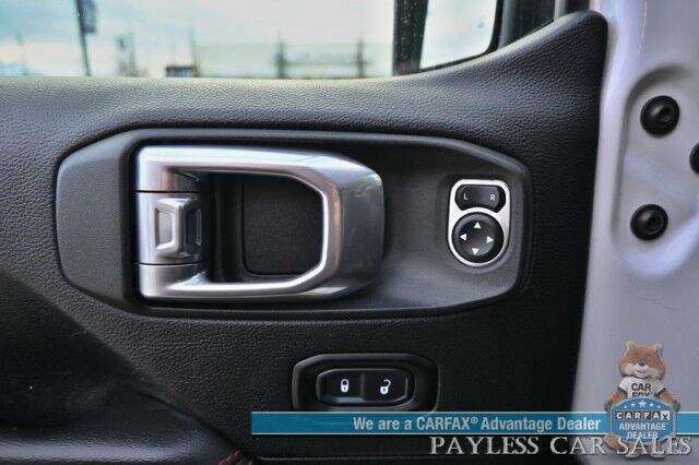 2021 Jeep Gladiator Rubicon / 4X4 / Lifted / Fox Shocks / GIGGLEPIN Winch / Custom Fender Flares & Bumper / Auto Start / Heated Leather Seats & Steering / NAV / Apple CarPlay & Android Auto / Tonneau Cover / Tow Pkg / 1-Owner Anchorage AK