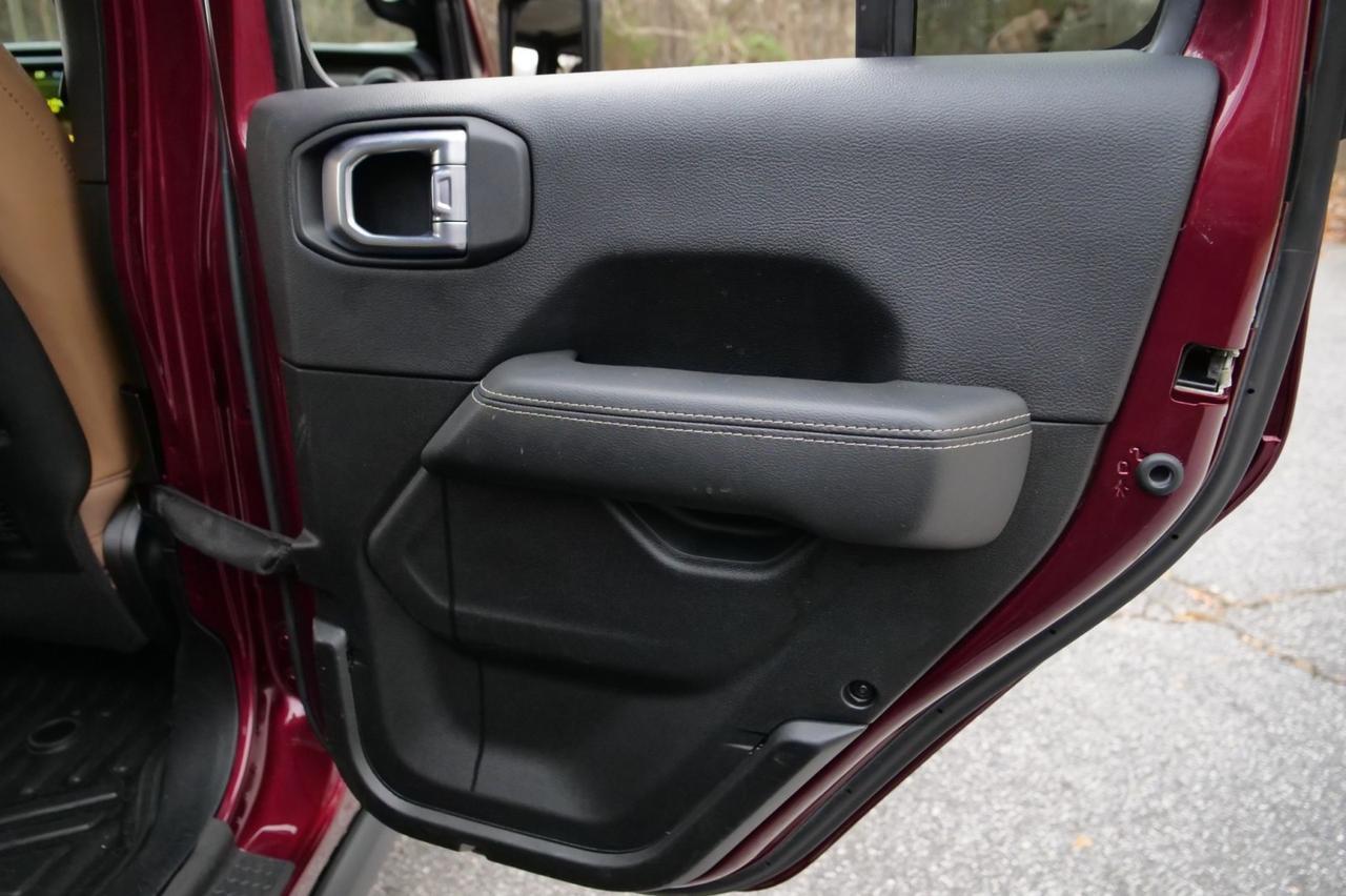 2021 Jeep Gladiator Rubicon 4X4 / Upgrades / Leather Heated Seats! Lincolnton NC