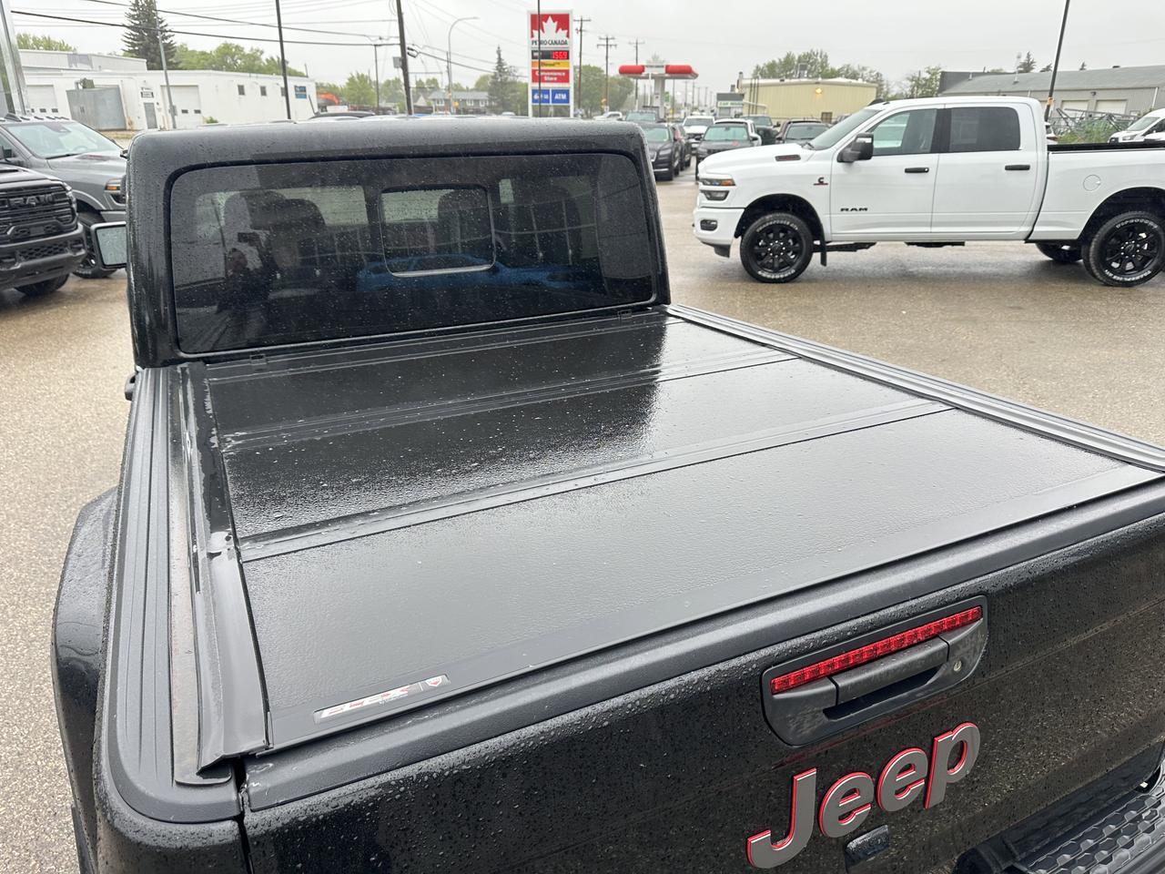 2021 Jeep Gladiator Rubicon 4x4 | V6 | Leather | NAV | Touchscreen | Alpine Audio | Remote Start | Backup Camera Redwater AB