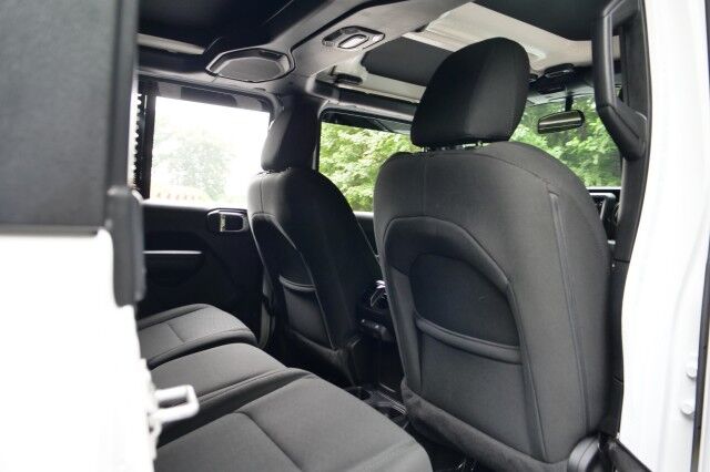 2021 Jeep Gladiator Sport S 4X4 / Popular Equipment Package / Safety Group! High Point NC