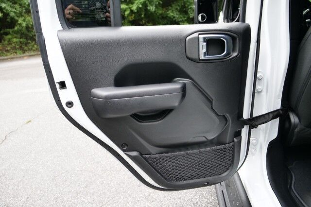 2021 Jeep Gladiator Sport S 4X4 / Popular Equipment Package / Safety Group! High Point NC