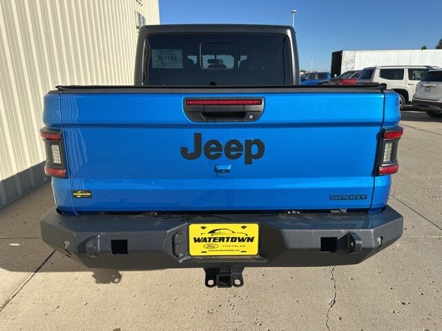 2021 Jeep Gladiator Sport Watertown SD