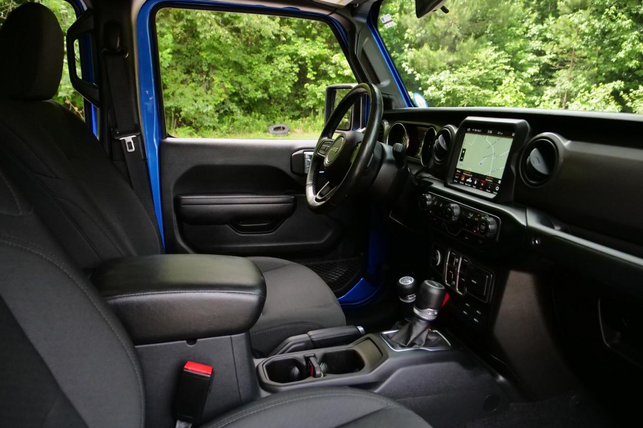2021 Jeep Gladiator Willys 4X4 / Tow Package / Cold Weather Group! High Point NC