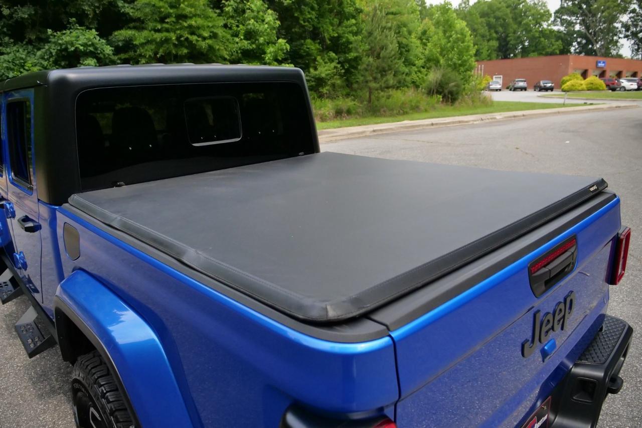 2021 Jeep Gladiator Willys 4X4 / Tow Package / Cold Weather Group! High Point NC