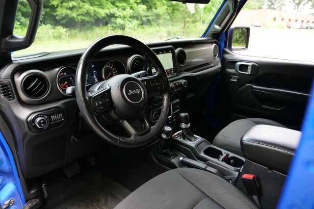 2021 Jeep Gladiator Willys 4X4 / Tow Package / Cold Weather Group! High Point NC